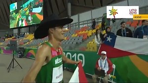 5.8M views · 160K reactions | ¡Enmudecidos!. Así dejó Fernando Martínez a la audiencia local tras ganar una reñedísima final en los 5000 metros planos.México ya suma 22 medallas doradas y mañana obtendrá la número 23 en la final de ráquetbol | Atletas de México | Facebook