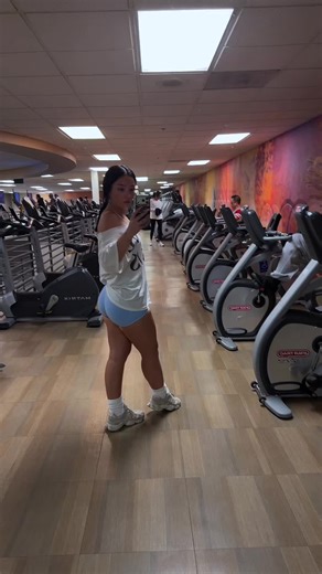 LYNSIE (@lnysie)’s videos with role model - ✿