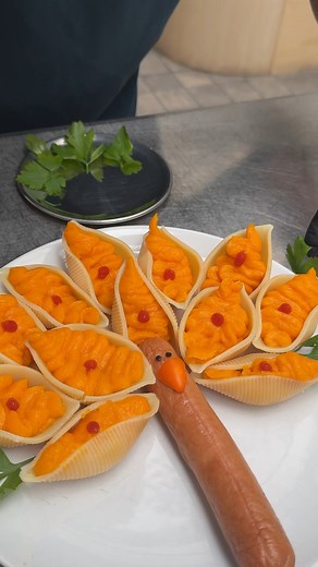 Thanksgiving Turkey Pasta Plate! Cozy up to a plate full of goodness 🍝🧡 | Chefclub Australia