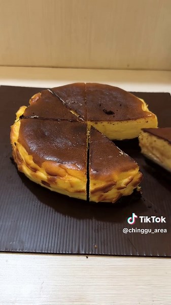 ✨Brownies Basque Burnt Cheesecake✨ #berau #tanjungredeb #desserts #kulinerberau #chinggu #minicafe