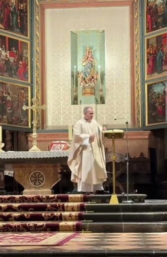 Exploring Valencia’s Stunning Cathedral (Miguelete Tower Climb!)