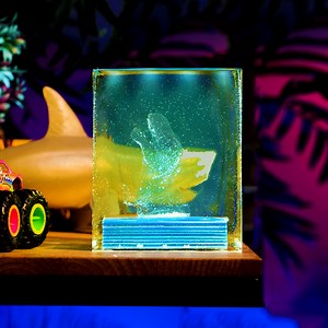 2.5M views · 2.6K reactions | Lovely epoxy resin lamp ideas that anyone can make! | 5-Minute Crafts Family | Facebook