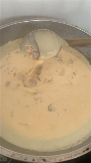 Cooking Yummy Carbonara Sauce