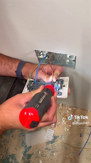 A Smashing Electrical Socket Installation We reveal the BeadMaster back box cover after plastering and fit it with a sleek Niglon socket. Watch as we tap through the cover, cut it clean, and install the socket for a sharp, professional finish. A satisfying walkthrough from hidden prep to polished result. #electricalinstallation #plastering #electricalwork