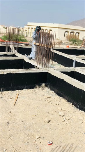 apply water based bitumen paint // coating in tie beam of villa sharjah khorfakkan #bitumenemulsion