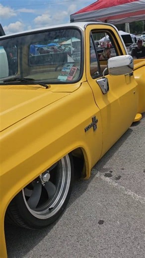 Hot 🔥 Bagged Classic Chevy Silverado Truck | The Customized Ride