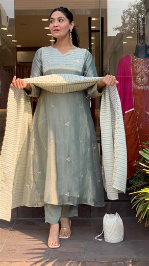 The Wardrobe Fashion™️ on Instagram: "Size : M to 2xl Fabric : Premium Glass Tissue Buy the product only from Website. Link of Website given in Instagram Bio . Location of showroom is also given in link too .. #online #outdoors #onlineshopping #angebot #fancy unique onlinestore dirt dirtbike magazine media motocross motocrossaction motorcycle news parts print products racing reviews supercross testing video 2022fancy 4dprint andrea coiffure demanding"