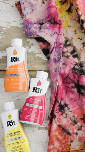 What do you know about Reverse Tie-Dye? 🤔 It’s the process of removing color from black fabric and adding colorful dye to those areas for a striking contrast. ✨ See the full instructions at the link in our profile! Products used: Rit Color Remover, Rit Liquid Dyes in Sunshine Orange, Cherry, Aquamarine & Lemon Yellow, Rit Color Stay Dye Fixative, First Quality 50/50 T-Shirt in Black, Tulip Rubber Bands, Trimaco SuperTuff Drop Cloth _______________ #blickartmaterials #tiedye #reversetiedye #tied