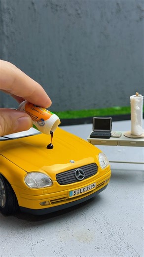Mercedes-Benz SLK 230 Model Car Paper Towel Cleaning #car #diecast #cars