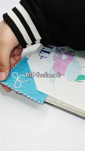 Make Your Own SIMPLE Felt Bookmark Now