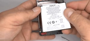 Guide on replacing your Nokia Lumia 920 battery