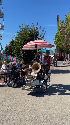 Eric Haines on Instagram: "Fun Man Band plays Lazy River! #funmanband #ericonemanband"