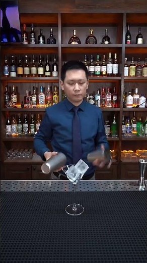 Amazing "Pisco Sour Cocktail" -- A Famous Cocktail From Peru. | Bartender Bournis!!!