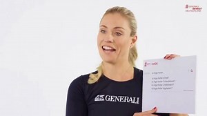 "Damit Ihr wisst, was Muskelkater ist": Kerber startet #FitMitAngie Probiert es aus und macht Euch fit für den Frühling! Hier erfahrt Ihr alles zum neuen Fitnessprogramm mit Angie! 👉 m.spox.com/de/tennisnet/turniere/wta/1804/Artikel/wta-angelique-kerber-kampagne-fit-mit-angie-generali.html Und was Ihr sonst so von Angie wissen möchtet: schaut rein! | tennisnet.com