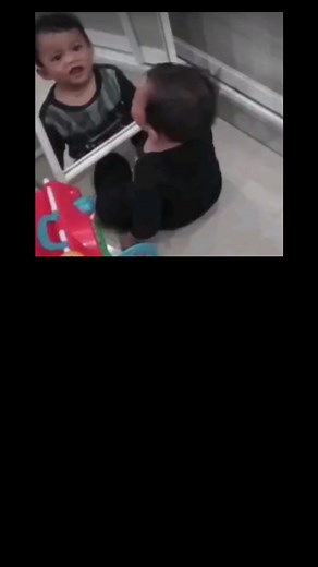 Creepy Mirror Illusions - What's the Mysterious Phenomenon?