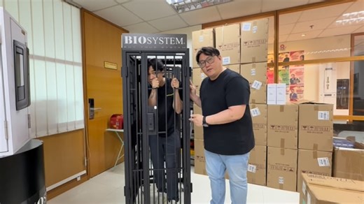 HardwareCity Singapore on Instagram: "EP 17 TRAILER: Introducing Biosystem Intelligent Digital Gate Lock & Main Door Entrance Lock (Synchronise) MULTIPLE Entrance modes Iappliances APP / Access Card / Fingerprint / Remote Control / PIN NUMBER / Facial Recognition Entry modes. Main Door Entrance Digital Lock comes with 1 HOUR Fire Rated Certified. All available in this Episode. CATCH FULL EPISODE on youtube this Friday 8PM"