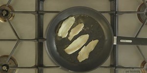 How to pan-fry fish fillets
