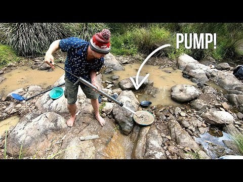 Using a Suction Pump to Clean Out GOLD Crevices! (Australia 1/3)