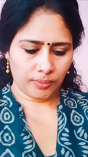 ❤️❤️#woman #smile #beautiful #beauty #indian #closeup #cellphone #posing #cellphone #blackhair | Shyji Jose