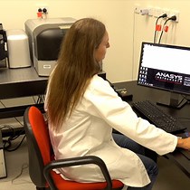 Video: Atomic Force Microscopy Combined with Infrared Spectroscopy as a Tool to Probe Single Bacterium Chemistry