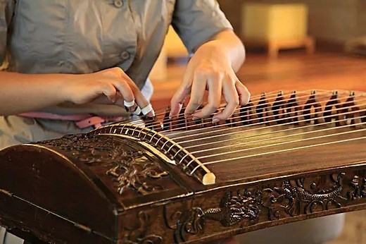 What is a Guzheng instrument and how to play it? – Son Of China