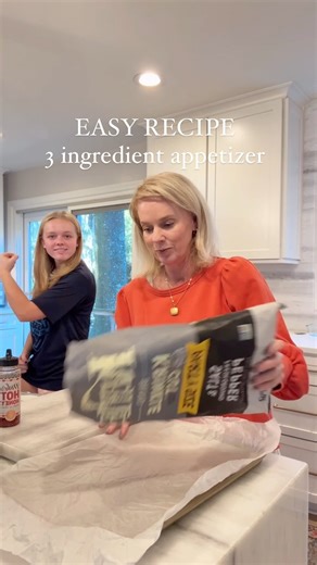 Laurin Collar on Instagram: "This is the easy app you’ll want to save and make for the upcoming college football games and Super Bowl. I saw these and had to give them a try! I think they are called Chippy Boys- we made our own version. 🧡Here’s what you need/do: 1 bag salt and pepper chips (can use plain) 1 pkg blue cheese crumbles -Bake at 350 until chips are toasted and cheese is melted -keep an eye on them! -Drizzle hot honey or balsamic vinegar over and enjoy! Sweet or tangy- you choose! •t