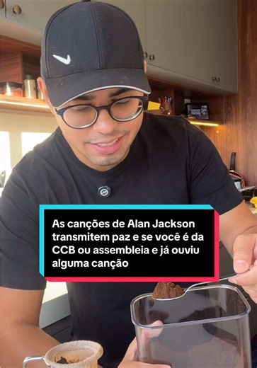As canções de Alan Jackson transmitem paz e se você é da CCB ou assembleia e já ouviu alguma canção dele deve ter parado para perceber como são iguais aos hinos!❤️🙏