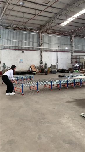 Flexible Roller Conveyor Loading Unloading Box Carton Powered Conveyor Transfer V Belt Conveyor CE Certification