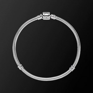 Your Black Friday favourites are here ✨ Shop 20% off before it's too late!* Explore Black Friday bargains here: go.pandora.net/2JmOM8Y Selected stores open, please see here: go.pandora.net/3fG5JaT *T&Cs and exclusions apply. | Pandora