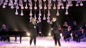 Watch Kelly Clarkson Perform Somber 'Hamilton' Ballad on 'The Voice'