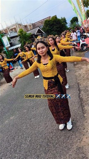 gaya pesawat✈️ terbang dj mutiara |jogetkarnaval terbari \\\\ karnaval 2026