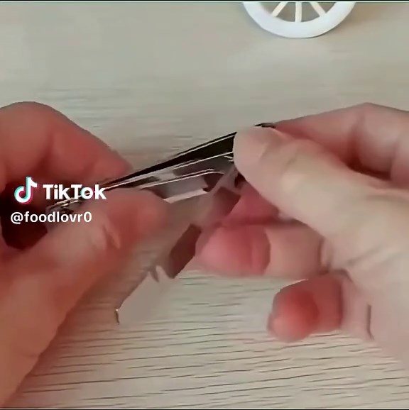 Top Kitchen Cleaning Hacks You Need to Try