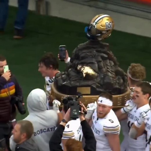 The Great Divide Trophy is staying with the ‘Cats 🏆 | Big Sky Conference