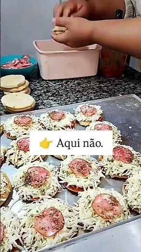 Mini pizzas congeladas 🍕 Assa na hora e serve quentinha na festa! ❄️🔥 #cooking #empreendedora #pizza