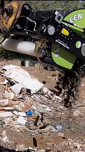 Turn waste piles into usable material | Flipscreen
