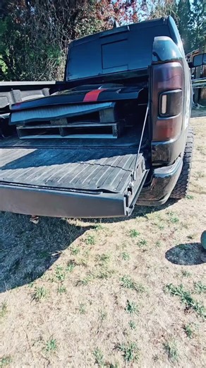 Locked and loaded! Special delivery of this Studebaker hood to our friend in Tacoma, Wa. I'm going to the open house at Lemay marymount Museum while we are up that way. #custompaint #ram1500 #studebaker #custommetalwork #restoration #GIRLSWHOWORKONCARS #girlbehindthegun #theworkingclasswomen #satausainc #rustylugs | Amanda Uthe