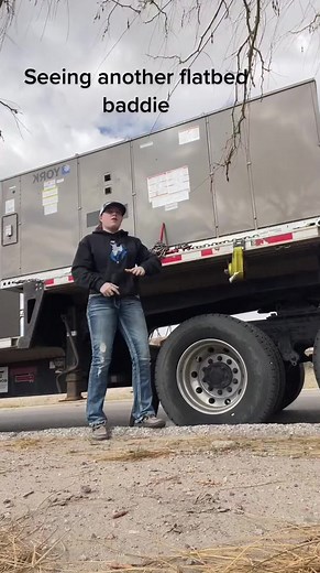 45K views · 870 reactions | Bro I’ll flash you right back #femaletrucker #truckerlife | Richard Fox | Facebook