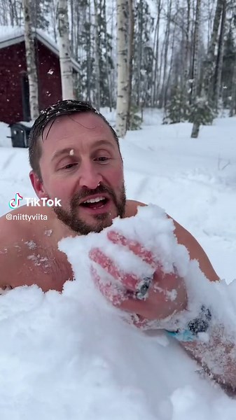 Winter Wonderland: Eating Fresh Snow Mukbang ❄️❄️