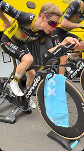 Great opener! 😎🐝 Team Visma | Lease a Bike off to a strong start in the opening stage: The team forced a split in the crosswinds, with Jonas gaining around forty seconds on several rivals. Matteo was our top finisher today, crossing the line in eighth place. 💪🏼 | Team Visma | Lease a Bike