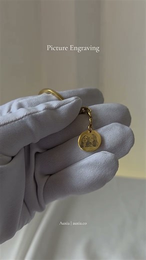 Personalized Name Engrave Locket with Chain | Custom Jewelry Gift | Zohan Shop