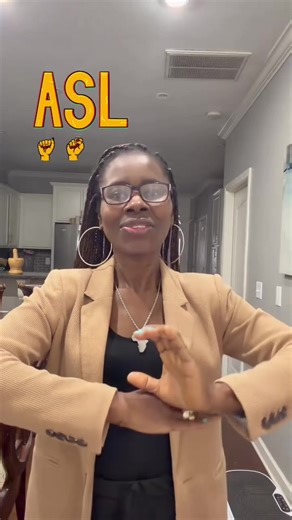 Hearing learning sign language #hearinglearningasl #learingsignlanguage #hearnglearingASL #signlanguage #ASL
