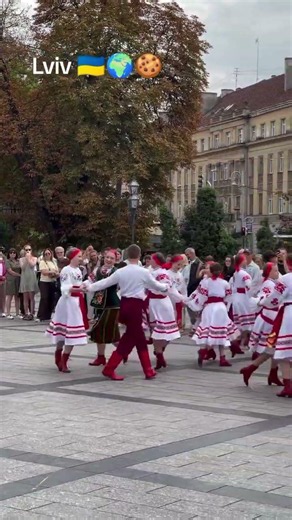 Ukrainian Culture & Dancing in Lviv 🇺🇦 Українські традиції