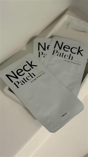 ℕ ѧ z on Instagram: "This premium hydrogel neck patch is my latest skincare obsession—designed to target wrinkles, improve elasticity, and pamper the delicate neck area in just 15–30 minutes 💆‍♀️ Full coverage, fast results & 0 fuss. Your neck deserves the front-row treatment, right? 💥 @vella.global #NordHive #alc21 #vella #vellacosmetics @NordHive @vella.global @vella.official.kr @vella_official_jp @vella.thailand @vella.indonesia"