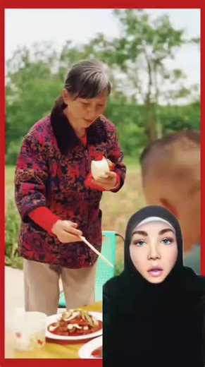 صاحب المحل الصينى الغنى عمل مع البنت الدليفرى حاجة مش متوقعه 😱 فعلا الأرزاق على الله 🥺 A wealthy Chinese restaurant owner did something unexpected for a delivery girl after seeing her honesty and kindness. When respect meets good intentions, blessings come from places you never expect. Truly, provision is in God’s hands. 🥺✨ #UnexpectedKindness #RealLifeStory #GoodDeeds #FaithInGod #LifeChangingMoment