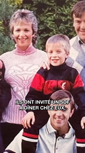 Incroyable mais vrai on Instagram: "🔵 Ce couple a accueilli un SDF pendant 45 ans. 🏠 🙏 Source : Metro UK 🔴 Chaque jour, je fouille la presse locale du monde entier pour dénicher une histoire incroyable mais vraie. L'absurdité du monde et ses petits bonheurs imprévus à travers des petites histoires insolites, des faits divers wtf et des anecdotes historiques étranges. 🤯 #positif #incroyable #insolite #noel"