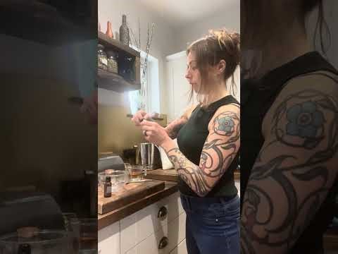 Homemade salt spray deodorant with essential oils with Mharia in Scotland 💚