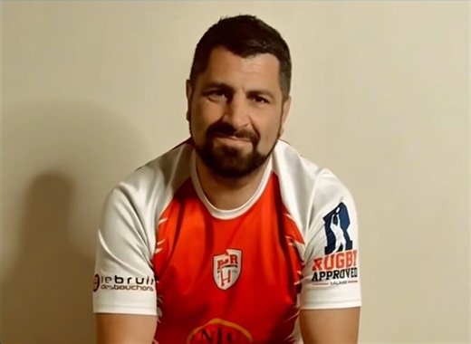 "J'ai encore les cervicales bien défoncées" : Jonathan Best a repris du service à 42 ans