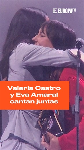 381K views · 5.9K reactions | ❤️梁 Eva Amaral, muy emocionada, sorprende en el concierto de Valeria Castro en el Movistar Arena de Madrid La artista aparece de improviso para cantar 'El universo sobre mí', una canción que la canaria versionó durante sus inicios en la música  ️ "Esto no se lo vio venir nadie. Vaya sueño. Ese fue el primer disco que yo tuve en mi casa, el de Amaral", dice Valeria Castro | Europa FM | Facebook