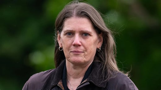 Trump’s Psychologist Niece Says Uncle Is ‘Losing Control’