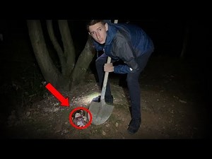 J'ENTERRE LA POUPÉE HANTÉE DANS LA FORET EN PLEINE NUIT !